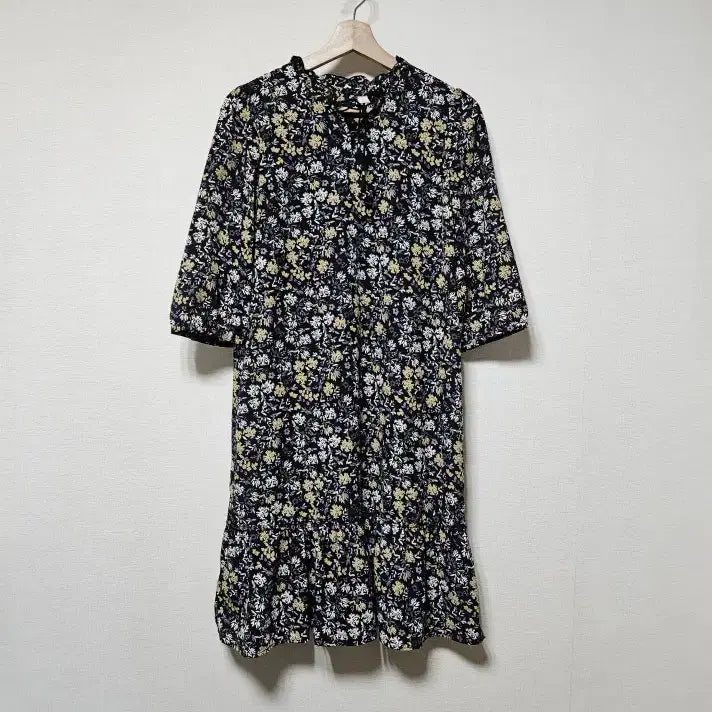 [BUNJANG] BCBG Patterned Dress / 비씨비지 BCBG 패턴 원피스 55~66사이즈