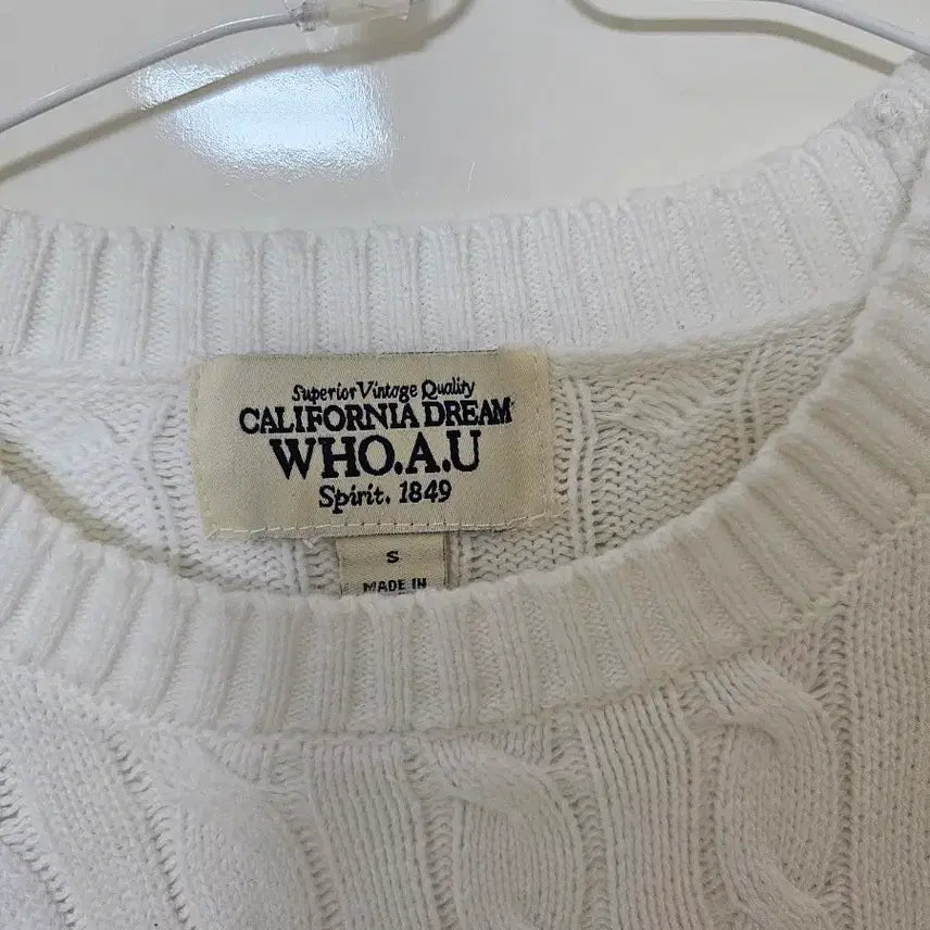 [BUNJANG] WHO.A.U Ivory Cable Knit Cropped Sweater S / WHO.A.U 흰색 꽈배기 크롭 니트 s 새상품급