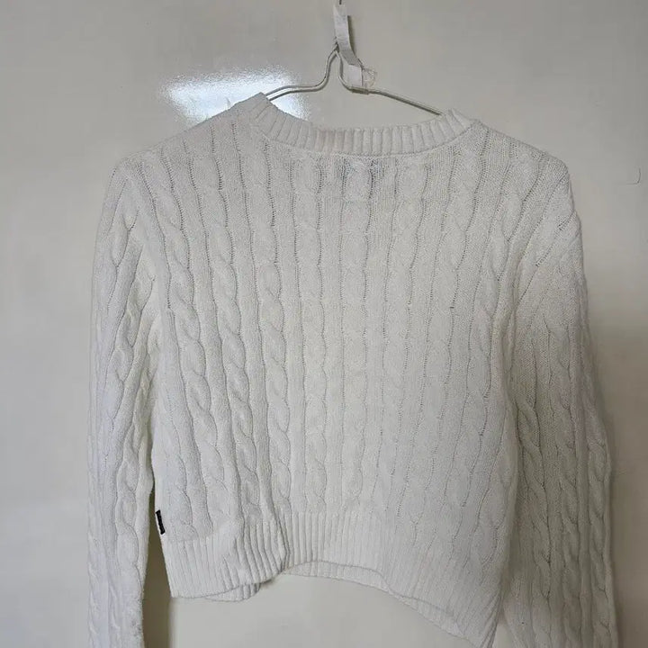 [BUNJANG] WHO.A.U Ivory Cable Knit Cropped Sweater S / WHO.A.U 흰색 꽈배기 크롭 니트 s 새상품급