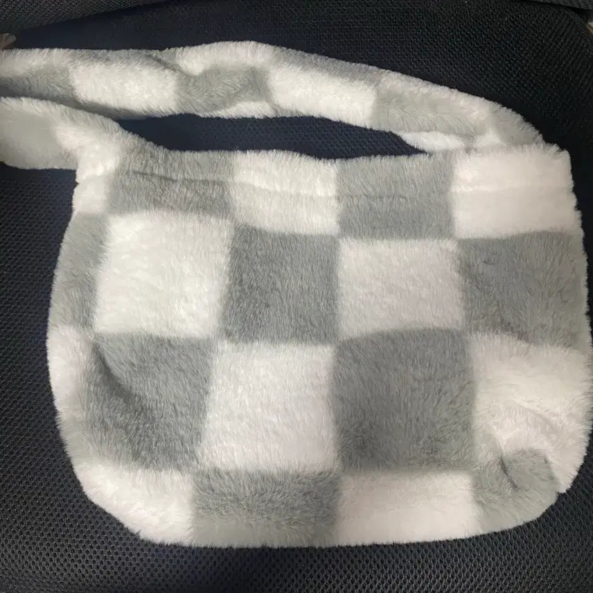 [BUNJANG] Checkered Pattern Shoulder Bag / 체크무늬 숄더백 새상품