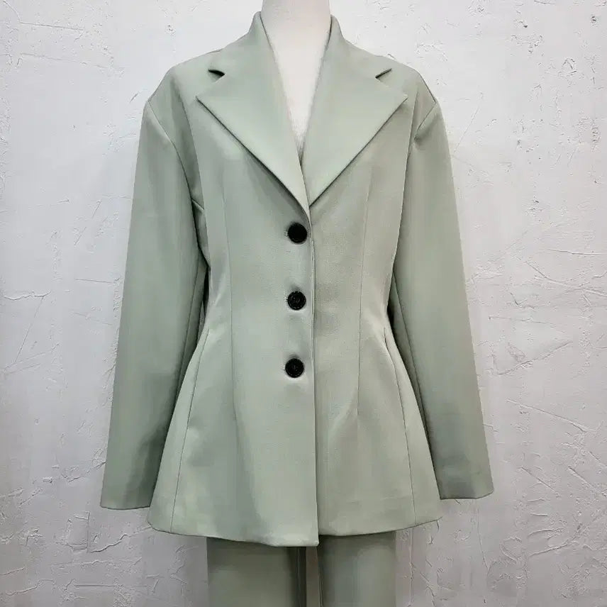 [SOLD OUT] 민트색 부츠컷 정장 세트 S