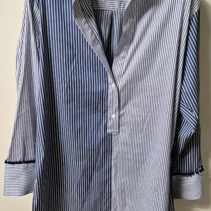 [BUNJANG] ZARA Striped Shirt / 자라 스트라이프 셔츠 블루/화이트