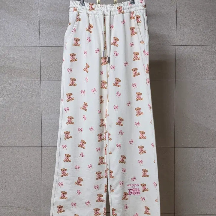 [BUNJANG] 13DE MARZO RONRON Bear All Over Sweatpants / 13DE MARZO x RONRON 콜라보 베어 올오버 스웨트팬츠