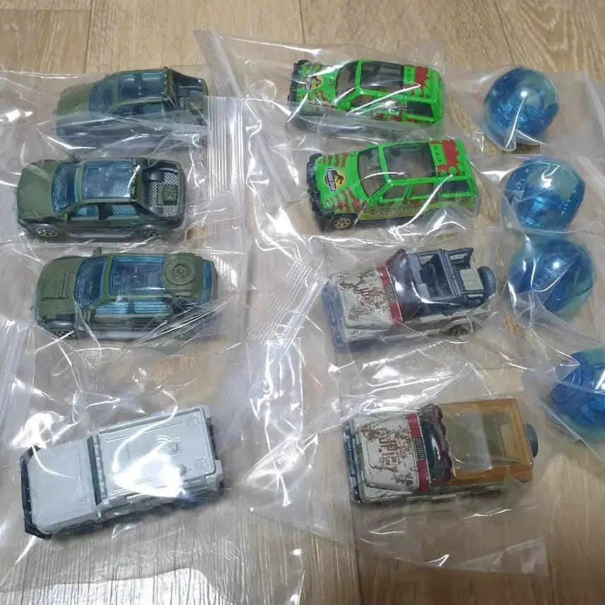[BUNJANG] Matchbox Jurassic Park (World) 12-Car Set / 핫휠 매치박스 쥬라기공원(월드) 12대 세트