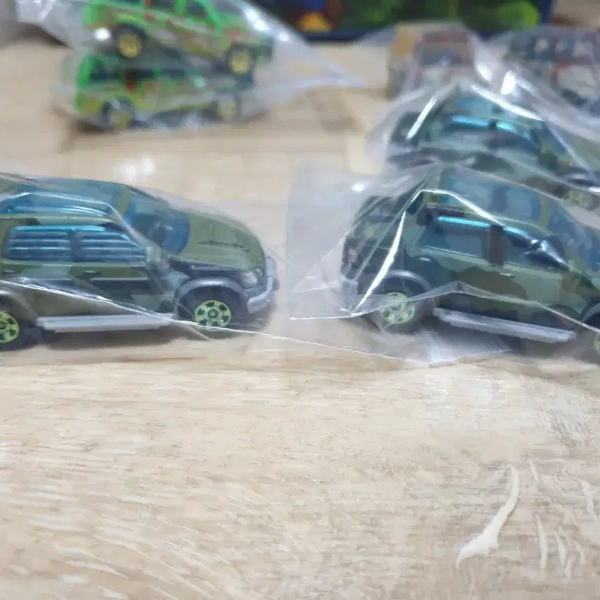 [BUNJANG] Matchbox Jurassic Park (World) 12-Car Set / 핫휠 매치박스 쥬라기공원(월드) 12대 세트