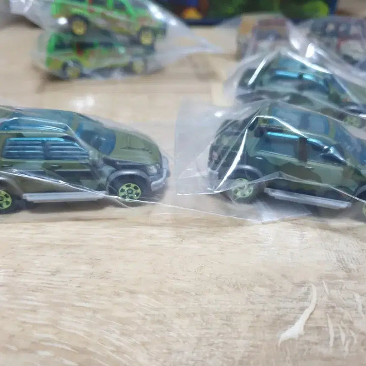 [BUNJANG] Matchbox Jurassic Park (World) 12-Car Set / 핫휠 매치박스 쥬라기공원(월드) 12대 세트