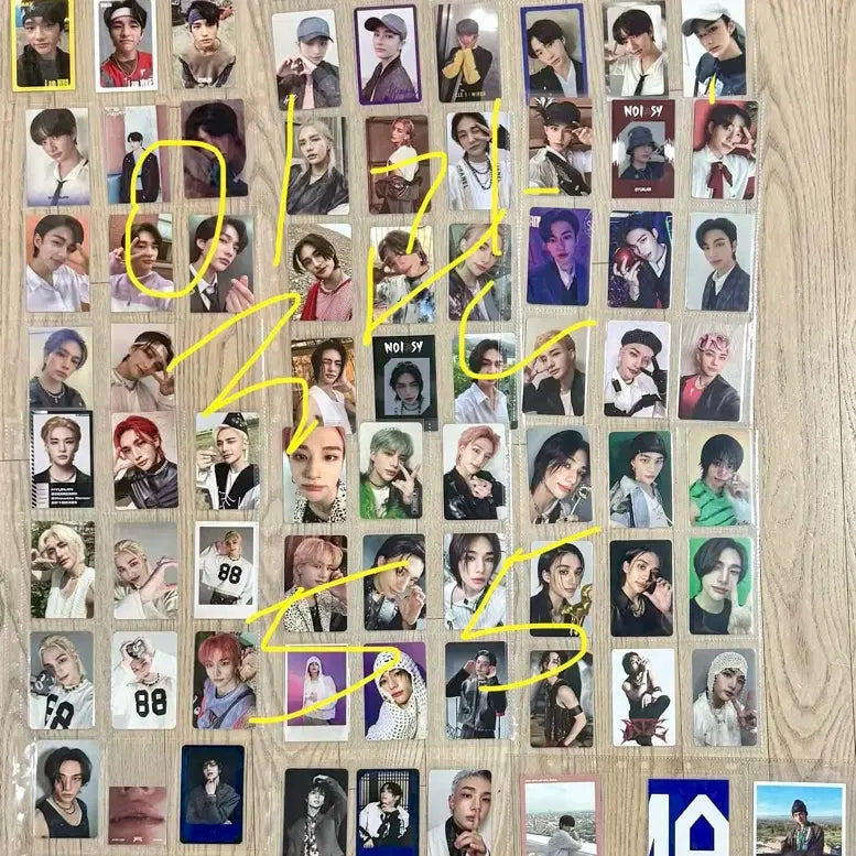[BUNJANG] Stray Kids Hyunjin Album Photocard Bundle Set / 스트레이키즈 현진 앨포 합집