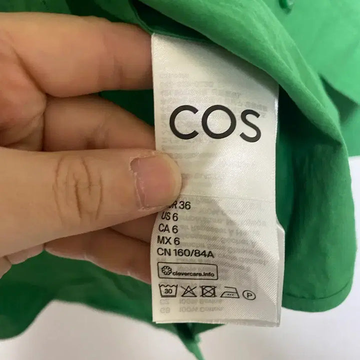 [SOLD OUT] [COS] 여성용 코스 오버사이즈 롱슬리브 셔츠 그린 36사이즈