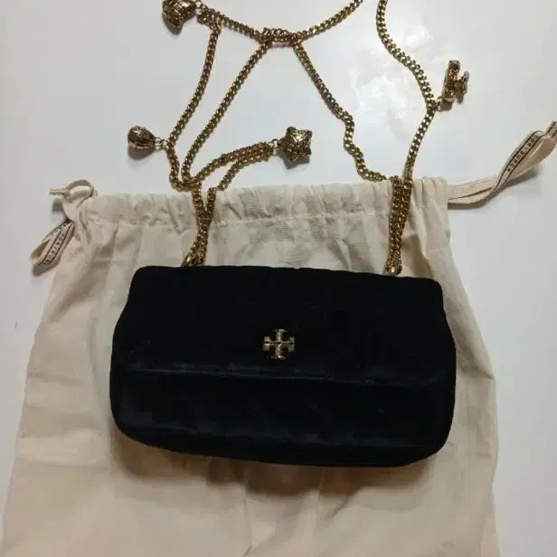 [BUNJANG] Tory Burch Black Velvet Chain Bag / 토리버치 블랙 벨벳 체인백