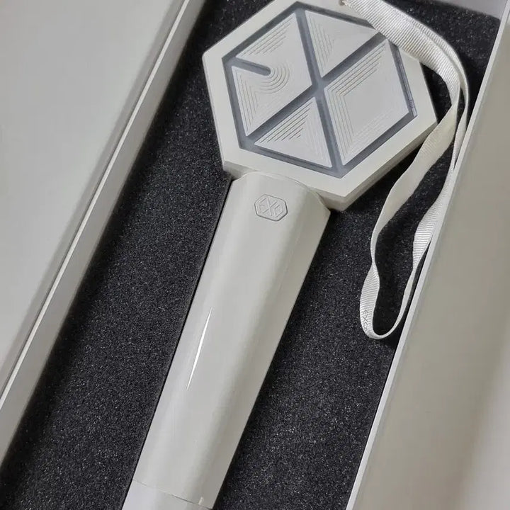 [BUNJANG] EXO Official Lightstick Ver. 2 / 엑소 응원봉 뉴리디봉 에리디봉 양도 (작동 안됨)