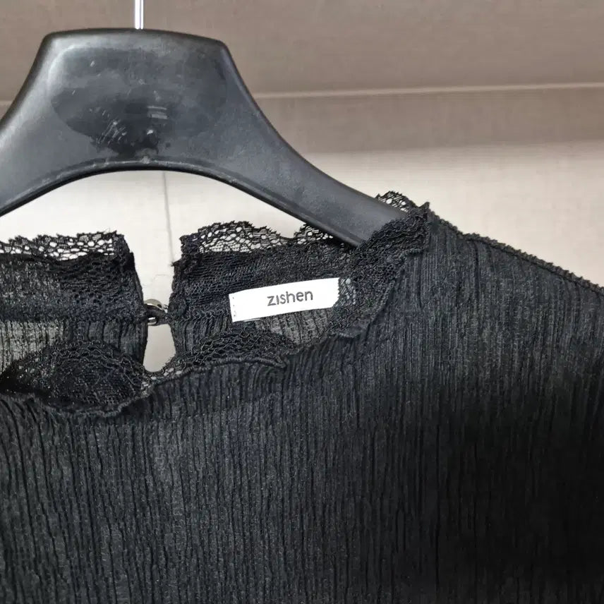 [BUNJANG] Zishen Yoryu Lace Patch Long Sleeve T-shirt / 77)지센 요루 레이스패치 긴팔 티셔츠