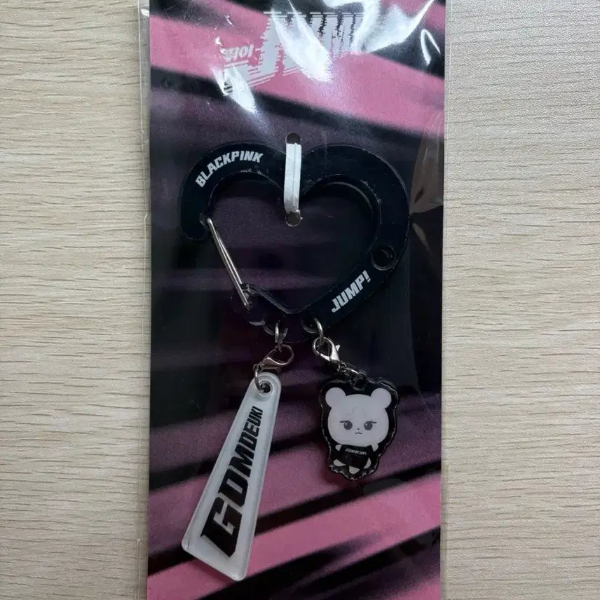 [SOLD OUT] 블핑 제니 곰득이 키링 카라비너 jennie keyring