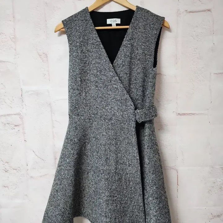 [BUNJANG] COS Tweed Mini Wrap Flare Dress / 코스 트위드 미니랩 스타일 플레어 원피스