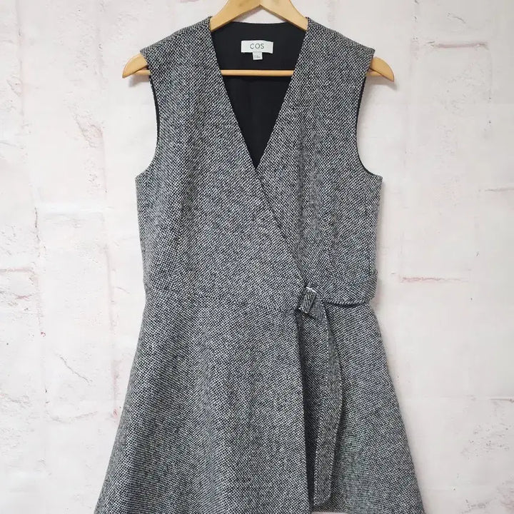 [BUNJANG] COS Tweed Mini Wrap Flare Dress / 코스 트위드 미니랩 스타일 플레어 원피스
