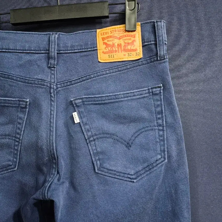 [SOLD OUT] 리바이스 511 다크블루 남성 슬림핏 허리 32 데님팬츠