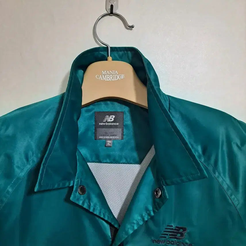[BUNJANG] New Balance Coach Jacket Green 105 / 뉴발란스 코치 자켓 그린 105사이즈