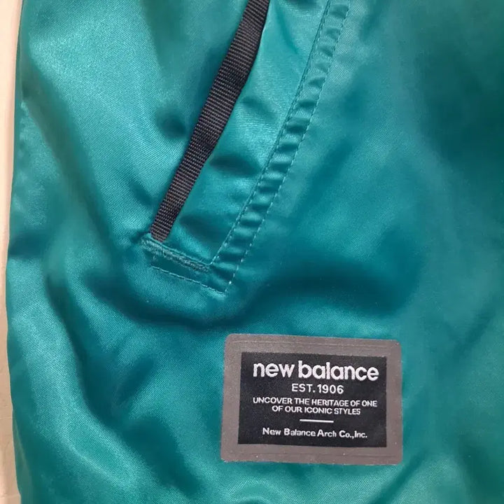 [BUNJANG] New Balance Coach Jacket Green 105 / 뉴발란스 코치 자켓 그린 105사이즈