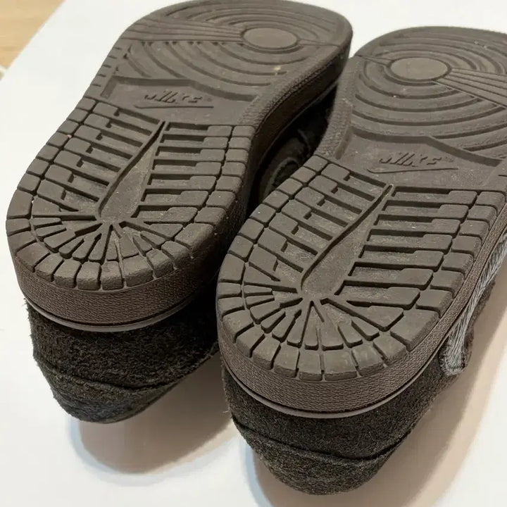 [SOLD OUT] 나이키 조던1 트래비스스캇 벨벳브라운 220