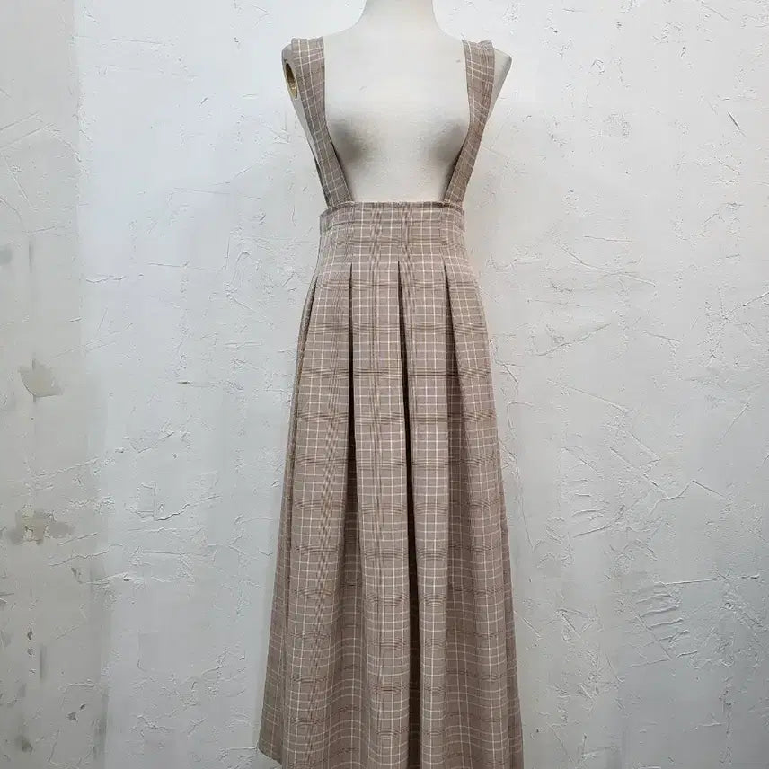 [BUNJANG] Beige Checkered Overall Long Skirt / 체크 멜빵 롱 스커트