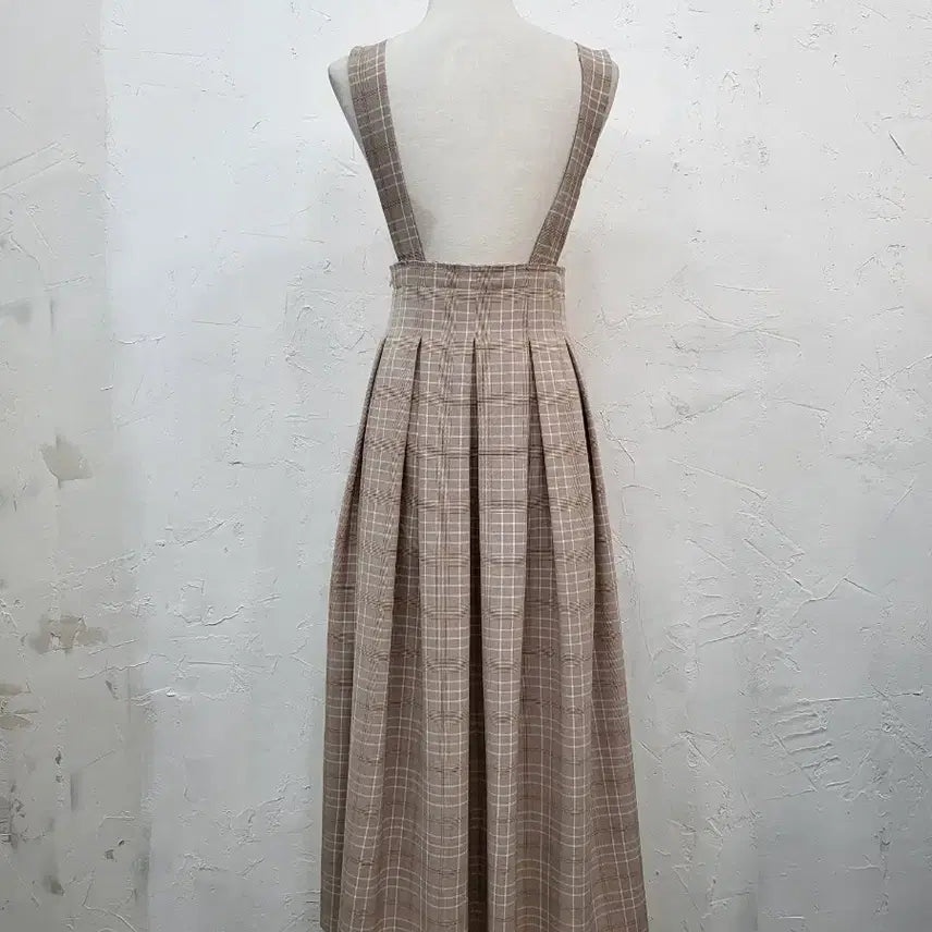 [BUNJANG] Beige Checkered Overall Long Skirt / 체크 멜빵 롱 스커트