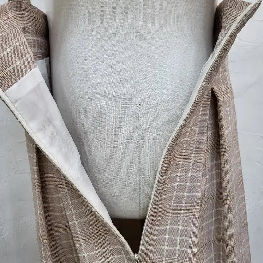 [BUNJANG] Beige Checkered Overall Long Skirt / 체크 멜빵 롱 스커트