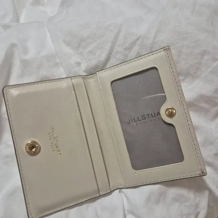 [BUNJANG] Jill Stuart Ivory Card Wallet / 질스튜어트 아이보리 카드지갑 양지뢰 스나계 양산형 지갑