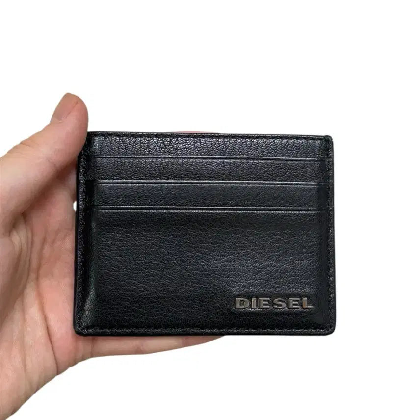 [SOLD OUT] 디젤 메탈로고 블랙 카드지갑