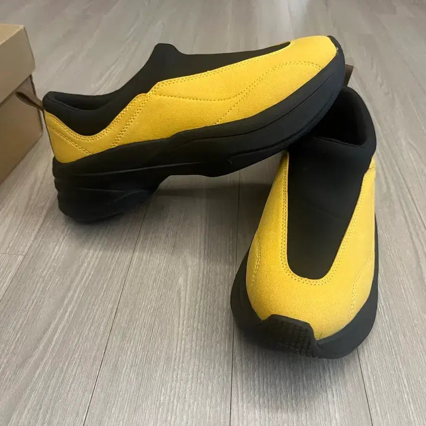 [SOLD OUT] 클라시코 슬립온 moc 260 새제품 정가99900