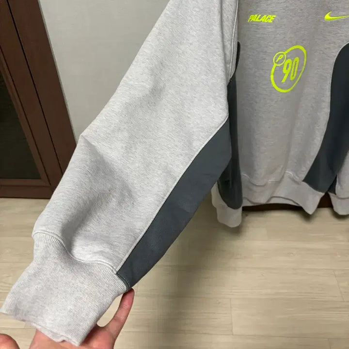 [BUNJANG] Palace Nike Total P90 Crew Gray Sweatshirt / [판매] 팔라스 x 나이키 토탈 P90 크루 그레이 말 -25w