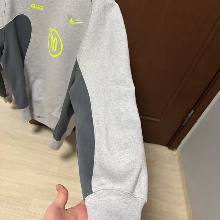 [BUNJANG] Palace Nike Total P90 Crew Gray Sweatshirt / [판매] 팔라스 x 나이키 토탈 P90 크루 그레이 말 -25w