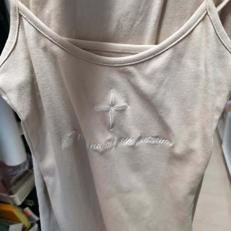 [BUNJANG] Basic Ivory Embroidered Tank Top / 나시 탑 판매 (착샷)