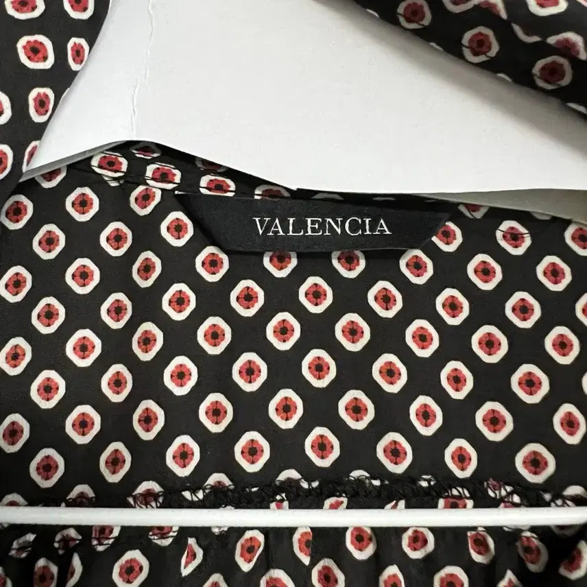 [BUNJANG] VALENCIA Blouse 55 / 발렌시아 VALENCIA 블라우스 55