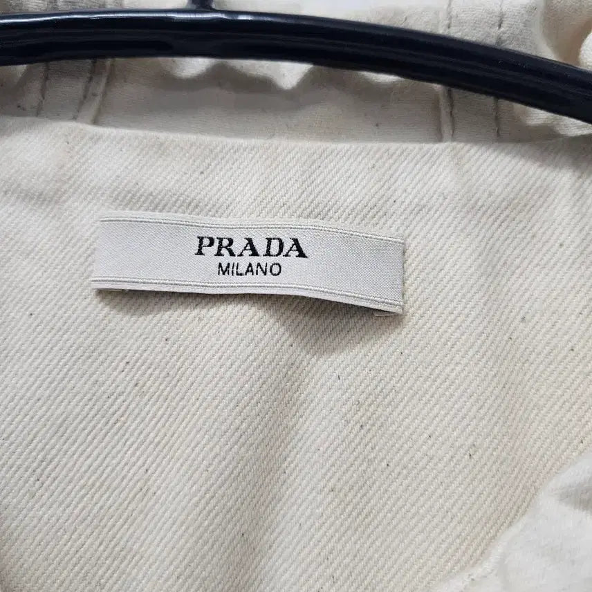 [BUNJANG] Prada Heavy Cotton Hooded Vest Ivory / 프라다 헤비코튼 후드베스트 아이보리