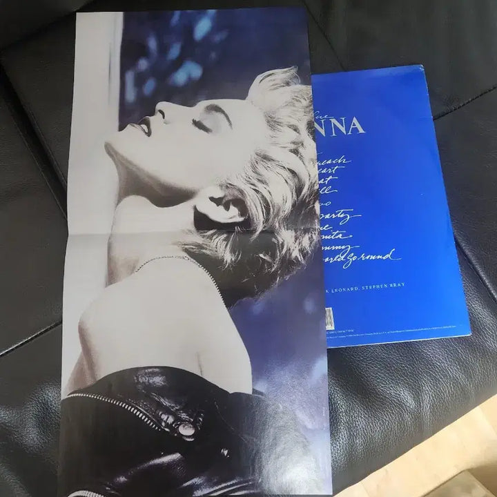 [BUNJANG] Madonna True Blue LP Album / 마돈나(Madonna) - True Blue 수입반 LP (포스터/가사지