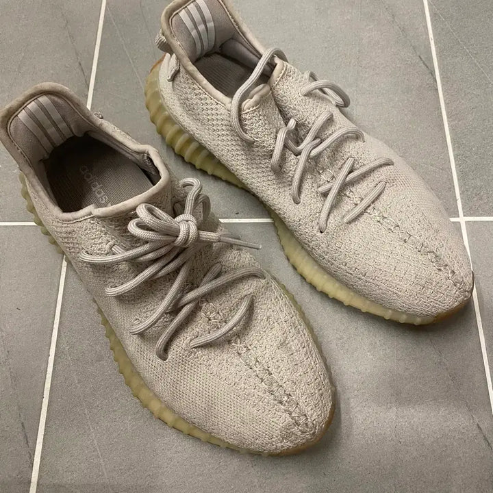 [BUNJANG] Adidas Yeezy Boost 350 V2 Cream Sesame / 아디다스 이지부스트 350 V2 크림 세서미 260