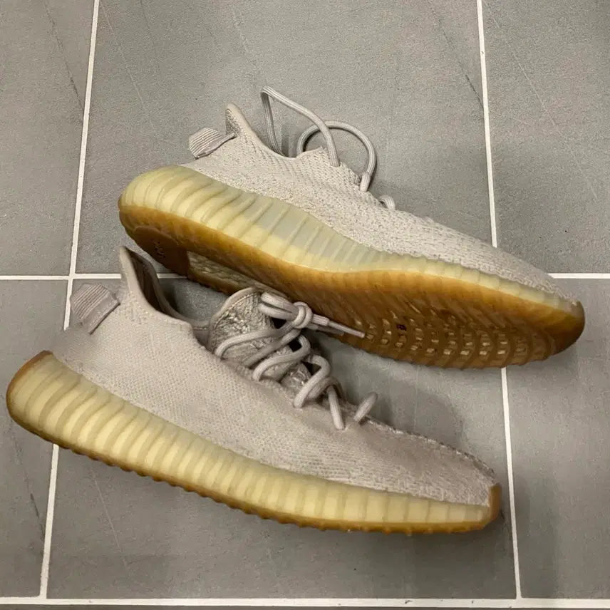 [BUNJANG] Adidas Yeezy Boost 350 V2 Cream Sesame / 아디다스 이지부스트 350 V2 크림 세서미 260