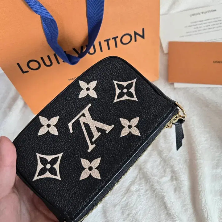[SOLD OUT] 루이비통 미니 포쉐트 악세수아 앙프렝뜨 미니포쉐트