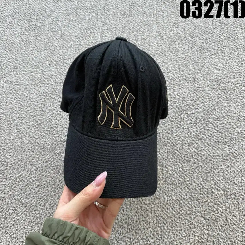 [SOLD OUT] 뉴욕양키즈 블랙 볼캡 모자 NY 자수