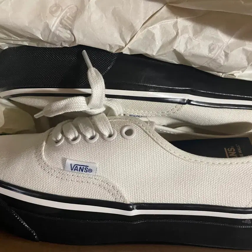[BUNJANG] Vans Authentic 44 DX Canvas Sneakers / 250)Vans 반스 프리미엄 어센틱 44 덕 캔버스 화이트 신발 운동화