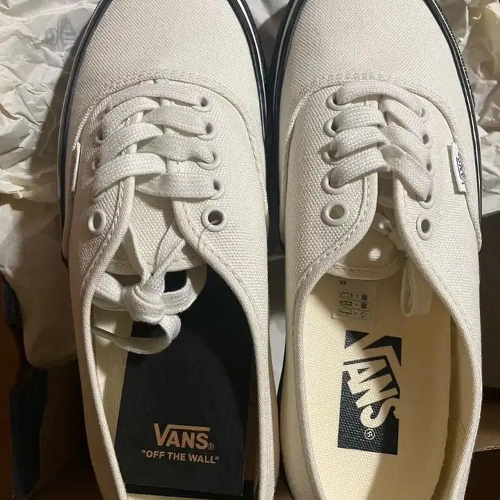 [BUNJANG] Vans Authentic 44 DX Canvas Sneakers / 250)Vans 반스 프리미엄 어센틱 44 덕 캔버스 화이트 신발 운동화