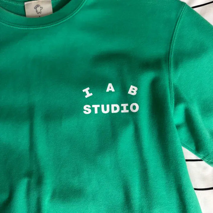 [BUNJANG] IAB Studio Short Sleeve T-shirt M / 아이앱 스튜디오 반팔티 M