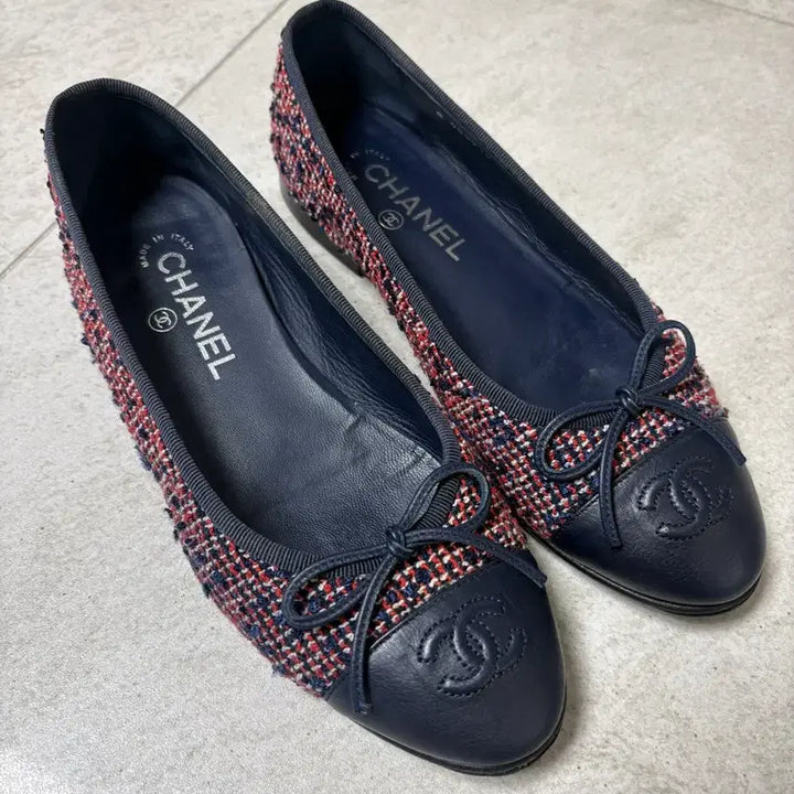 [BUNJANG] Chanel Tweed Ballerina Flat Shoes Navy / 샤넬 트위드 발레리나 플랫 슈즈 네이비 37.5