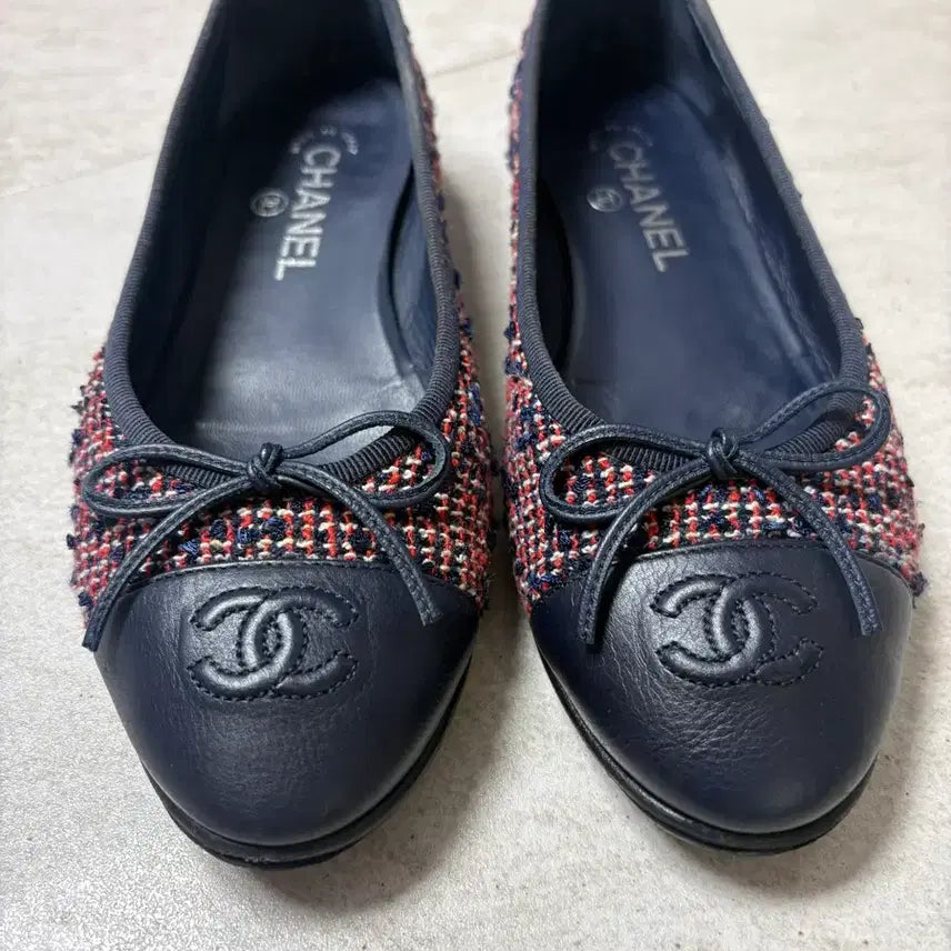 [BUNJANG] Chanel Tweed Ballerina Flat Shoes Navy / 샤넬 트위드 발레리나 플랫 슈즈 네이비 37.5
