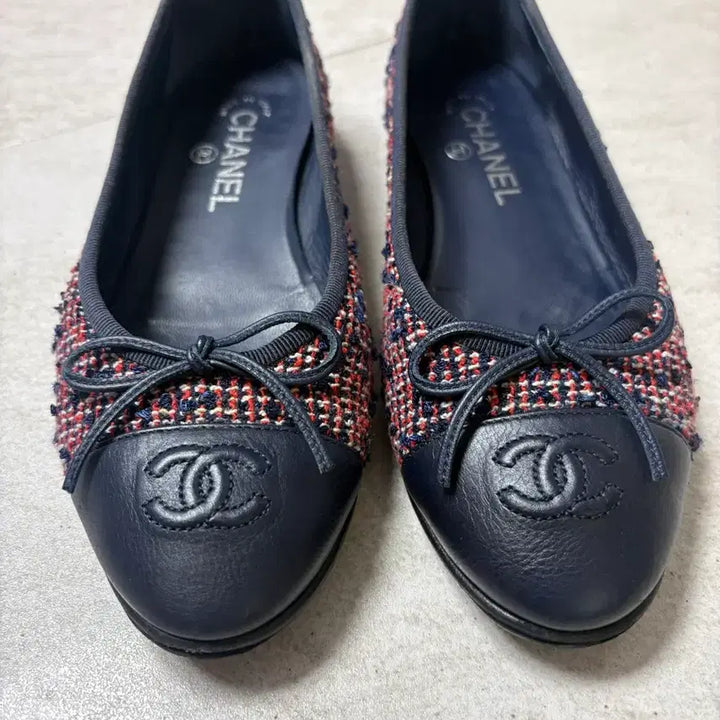 [BUNJANG] Chanel Tweed Ballerina Flat Shoes Navy / 샤넬 트위드 발레리나 플랫 슈즈 네이비 37.5