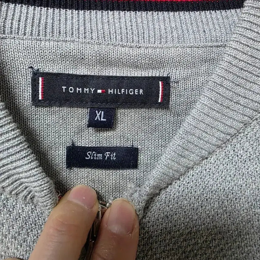 [BUNJANG] Tommy Hilfiger Gray Knit Zip-Up Jacket XL (105) / 타미힐피거 회색 니트 집업 XL (105)