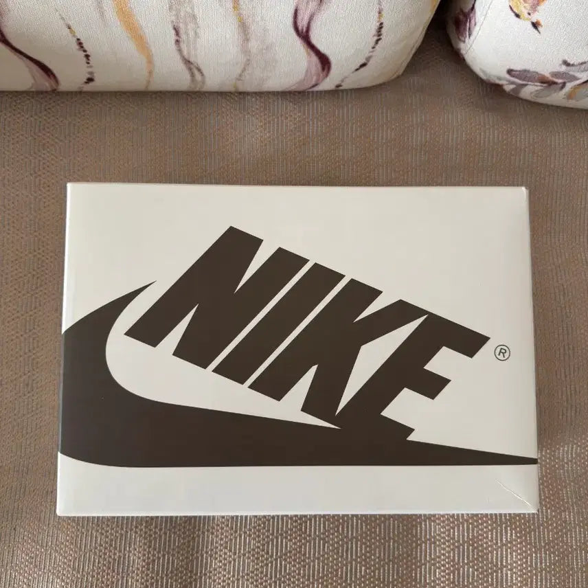 [BUNJANG] Nike Jordan 1 Low Travis Scott Medium Olive Sneakers / 조던 1 로우 트래비스 스캇 미디움 올리브