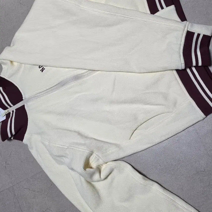 [BUNJANG] Notonlfor2day Waffle Jersey Track Zip-Up Jacket [Ivory] / 낫온리포투데이 와플 저지 트랙 집업 자켓 [아이보리]