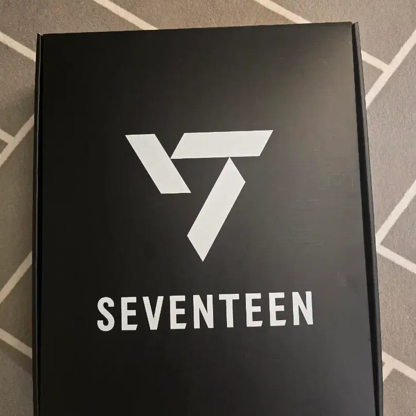[BUNJANG] SEVENTEEN Love&amp;Letter MCOUNTDOWN Pre-recording Supporter Jumper / 세븐틴 럽머페 엠카 사녹 역조공 점퍼 양도