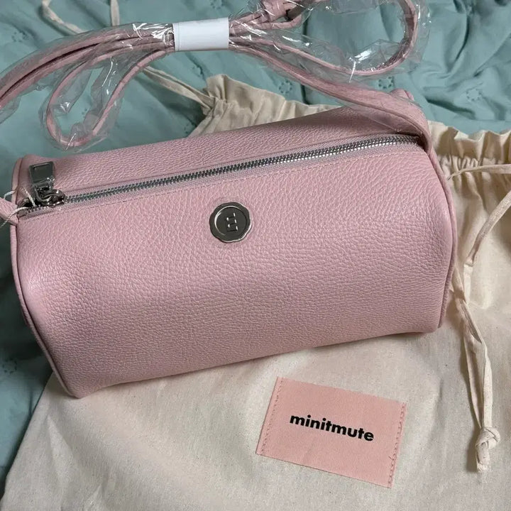 [BUNJANG] minitmute New Brett Bag - Shiny Pink / [새상품]minitmute 미닛뮤트 new brett 뉴브렛백 샤이 핑크