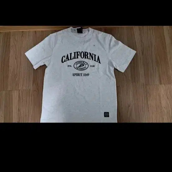 [BUNJANG] Who.A.U Unisex T-shirt / 후아유 반팔티 팝니다